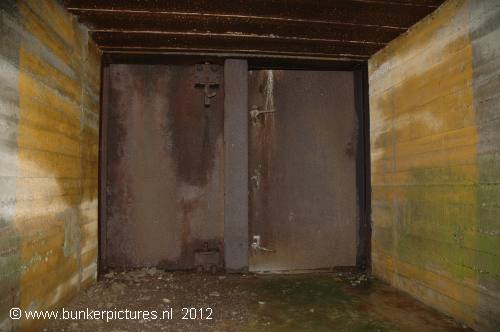 © bunkerpictures - Type 612 with steel doors